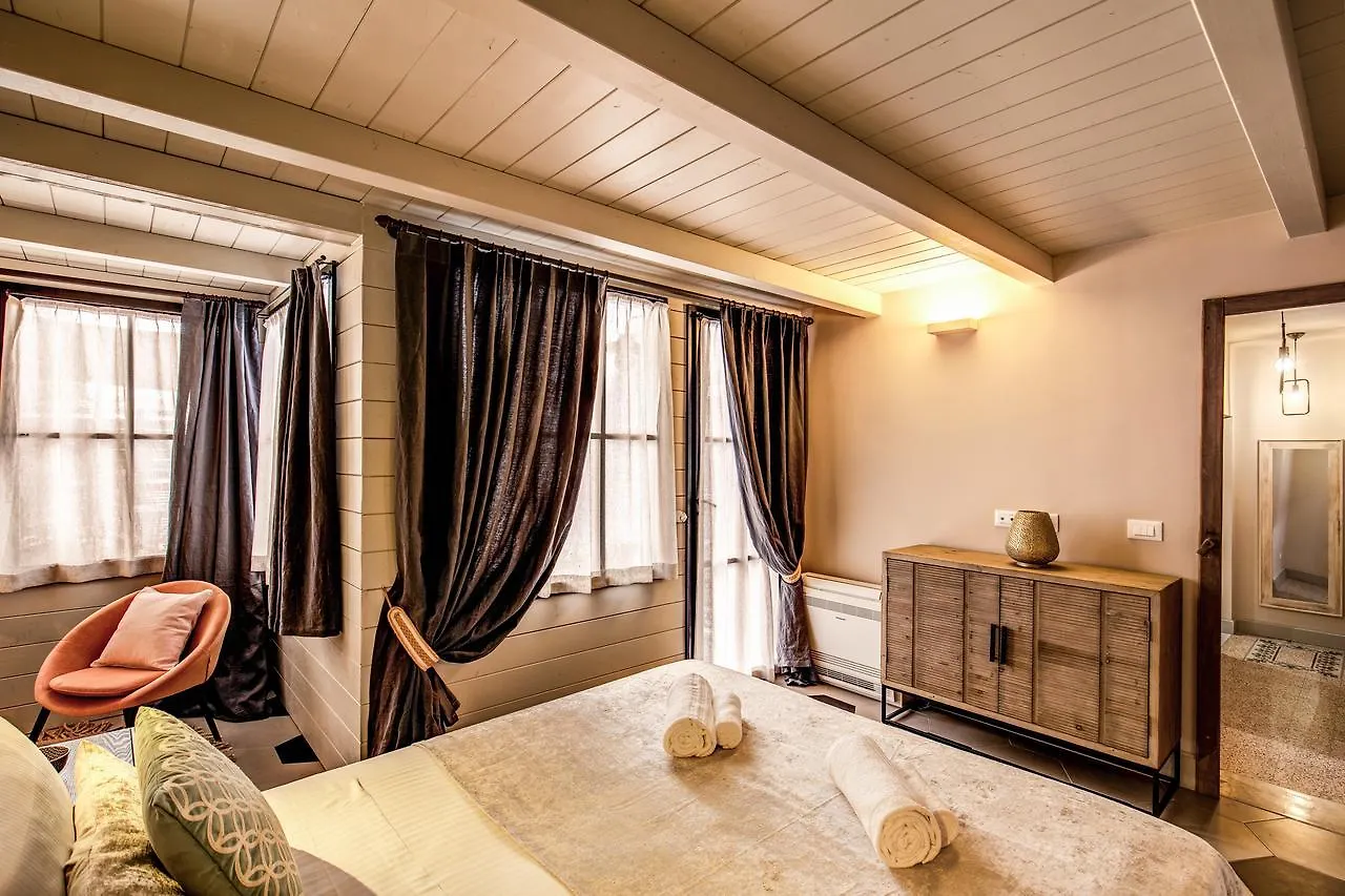 Decharme Apartment With Terrace In Monti ローマ イタリア