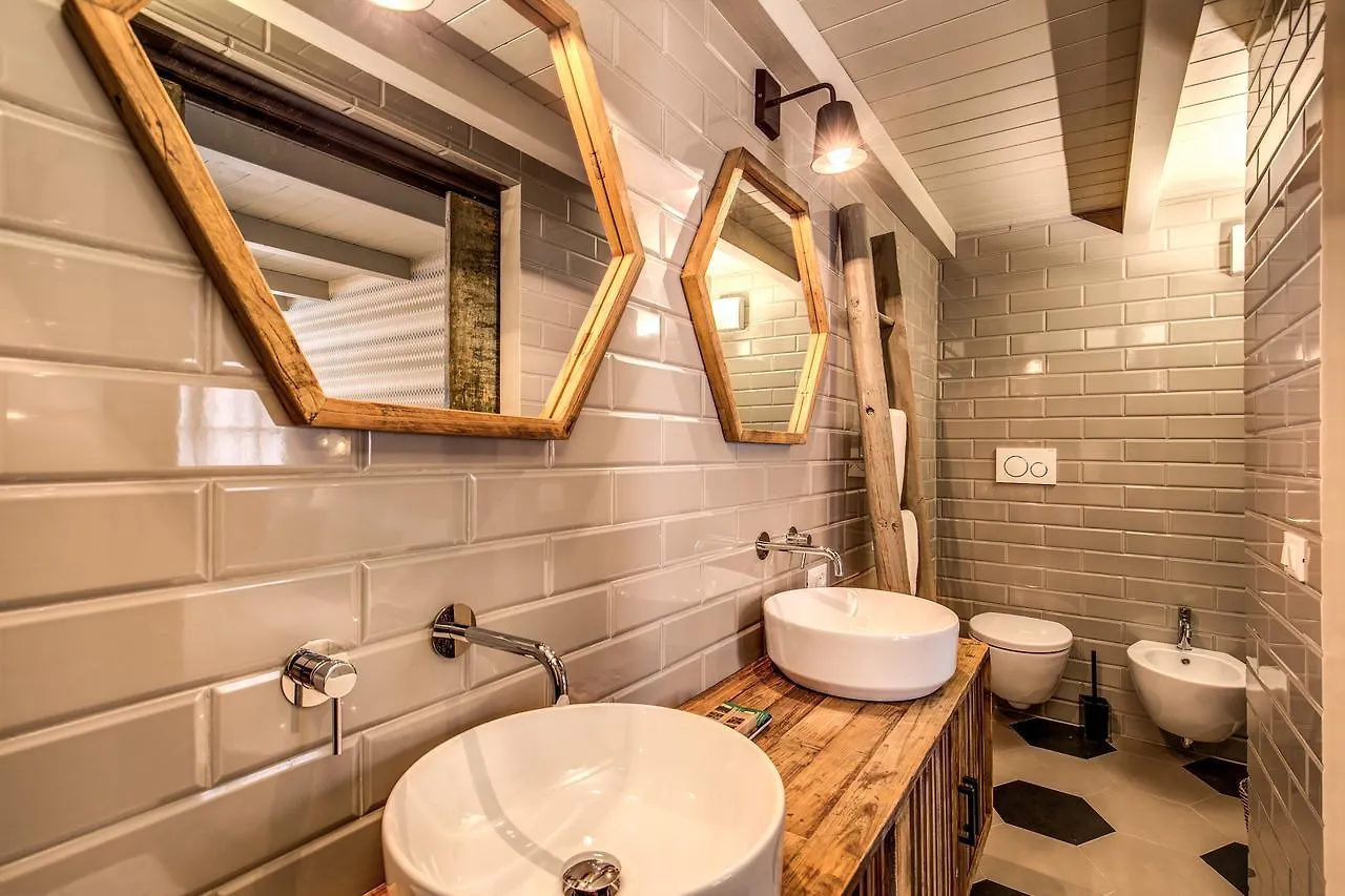 Decharme Apartment With Terrace In Monti ローマ イタリア