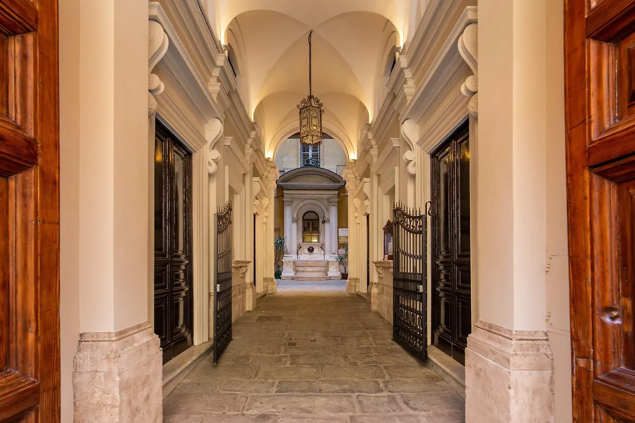 Decharme Apartment With Terrace In Monti Rome