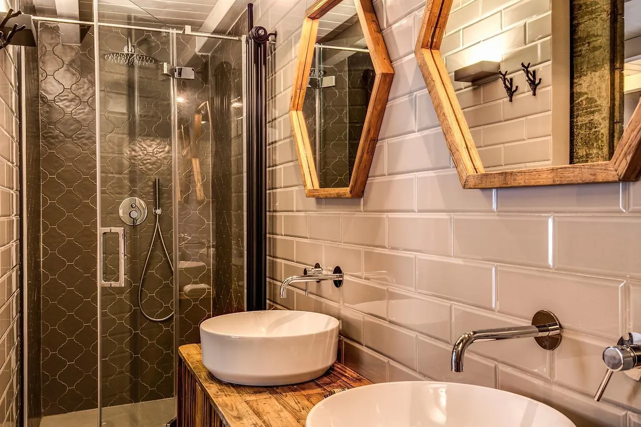 Decharme Apartment With Terrace In Monti Roma